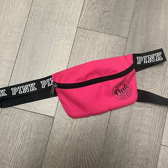VS Pink Fanny pack💖 - Picture 1 of 2